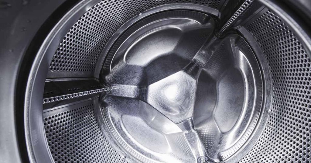 This thrifty dad bought a washing machine and was stunned by the surprise he found inside - Featured image