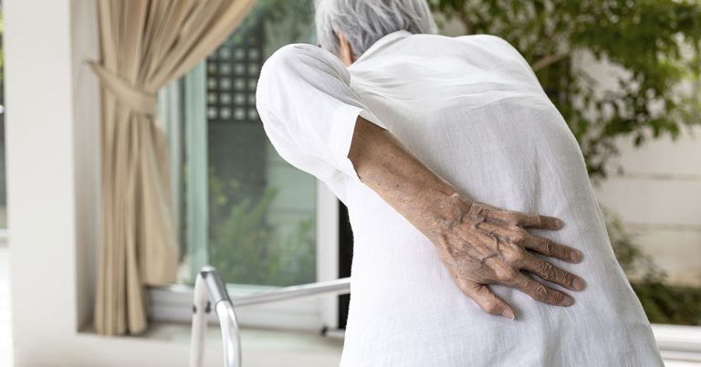 Disappointed mom invents her own shopping cart for special needs kids and seniors - Featured image