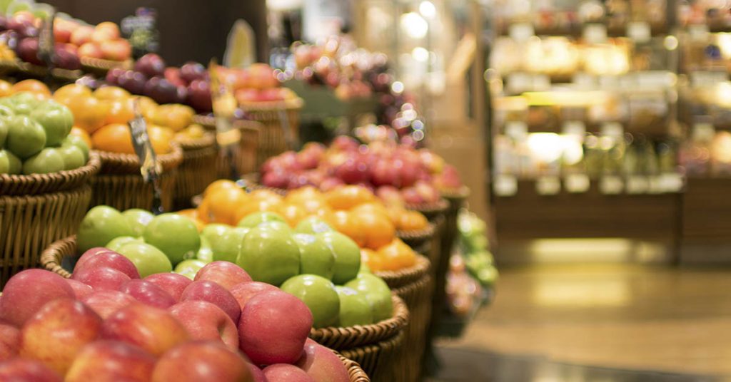 Hidden Cameras Catch a Scam that is Happening in Grocery Stores Around the Country - Featured image