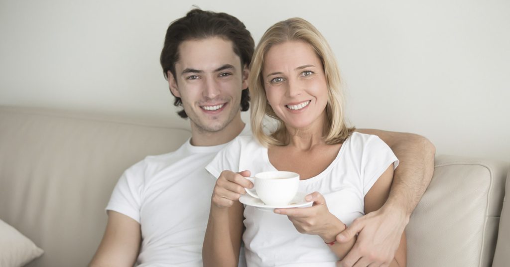 A Study Suggests Women Who Date Younger Men Are Happier in Their Relationships - Featured image