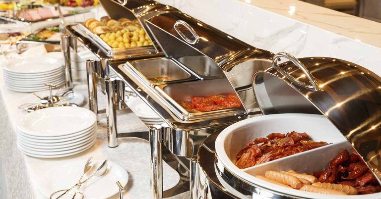 Hundreds of Men Show Up for Dallas School’s ‘Breakfast with Dads’ Event - Featured image