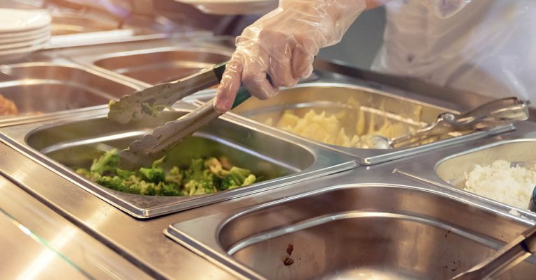 Frustrated Mother Shares Photos of ‘Tiny’ School Lunch Portions - Featured image