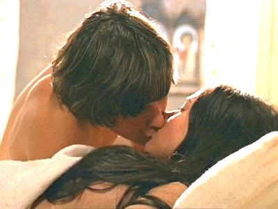 Romeo and Juliet kissing