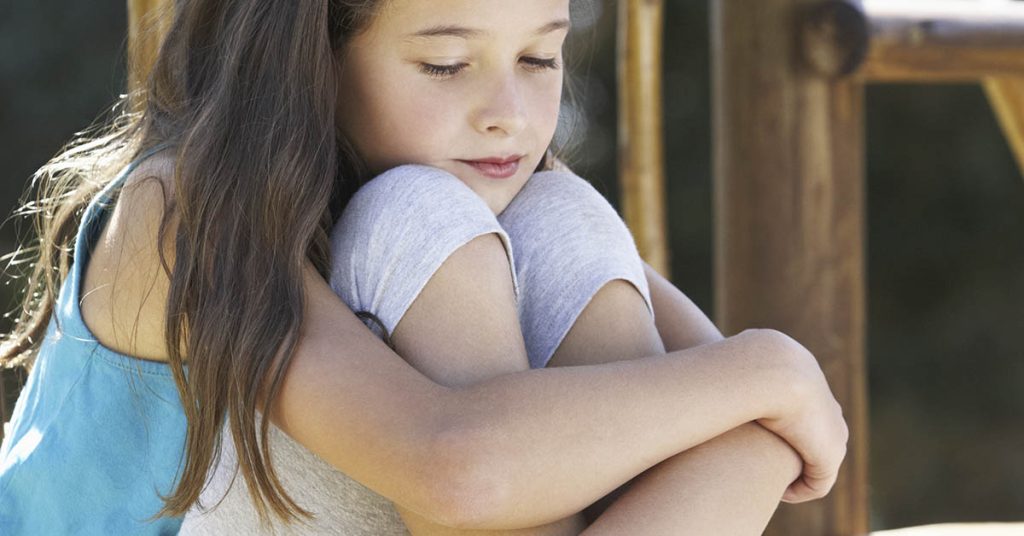 Mom Tells Her 11 Y.O. Daughter That She’s “Too Old” To Cuddle, the Girl Stops Talking to Her Unless Asked - Featured image