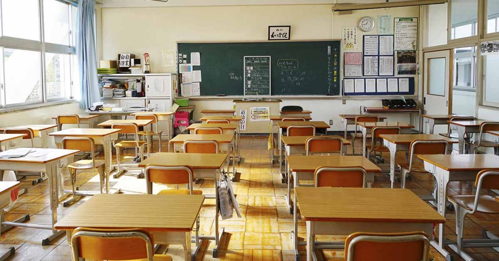 A Dad Went Viral For Saying Schools Should Ditch Perfect Attendance Awards - Featured image