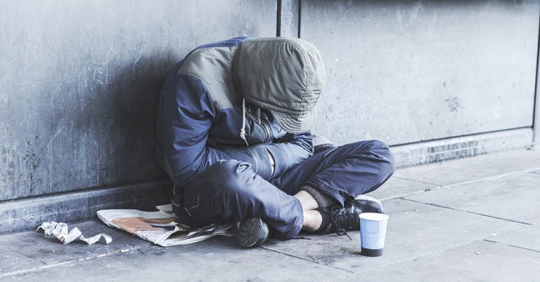 Rich Girl Meets Homeless Ex. What Boyfriend Tries To Do Is Despicable – a Short Story - Featured image