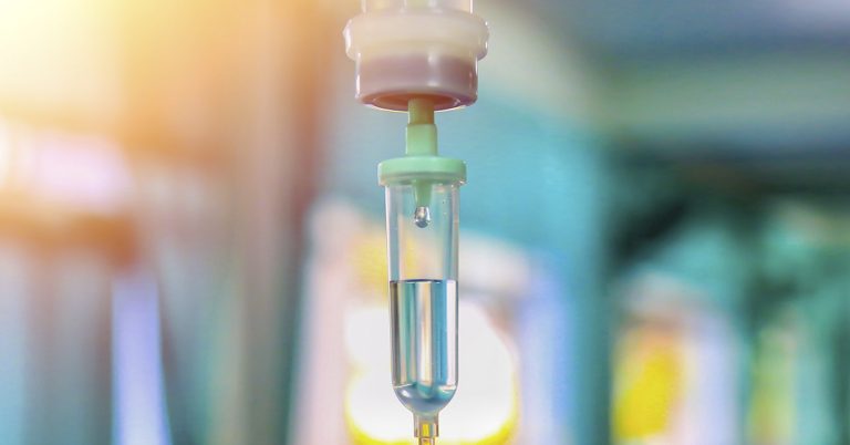 Woman goes into septic shock after giving birth, has her feet and hands amputated - Featured image