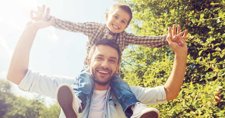 Kids with this Kind of Dad will Be Smarter, Safer, and Happier - Featured image