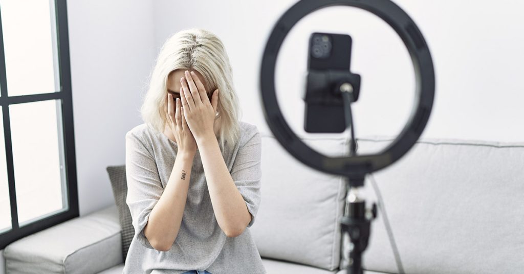 Influencer Breaks Down In Tears Over Criticism Of Her Baby’s Uncommon Name - Featured image