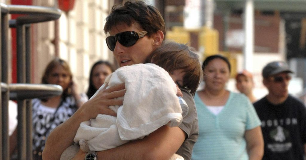 Tom Cruise Has ‘no Part In Daughter Suris Life Secret Life Of Mom 