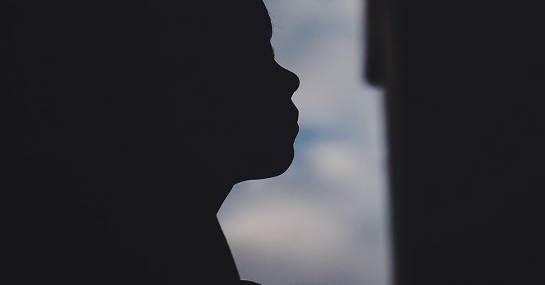 Boy kills himself after being bounced around 18 foster homes - Featured image