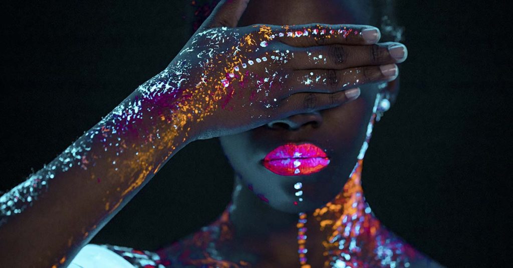 Meet Nyakim Gatwech, the Sudanese Model known as the “Queen of Dark” - Featured image