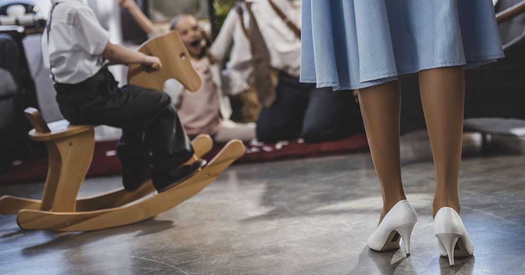 13 Things Parents Did in the 50s & 60s That They Could Never Do Today - Featured image