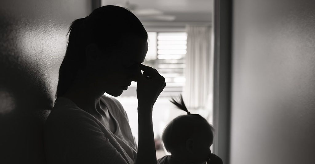 Husband speaks out about postpartum depression after wife dies by suicide. - Featured image