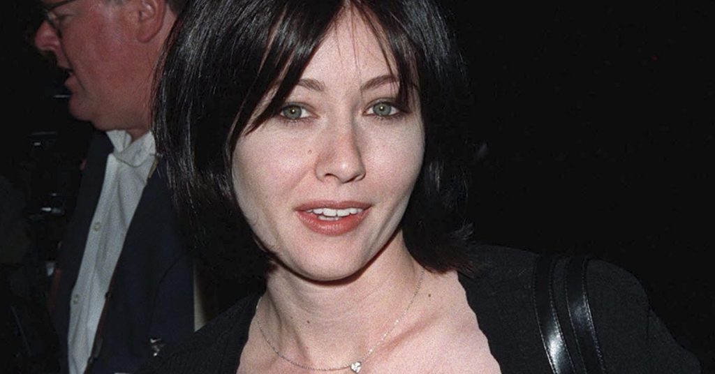 Shannen Doherty shares another more intimate look at her battle with cancer: ‘This is what cancer can look like’ - Featured image