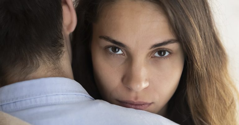 This Factor Makes You 3x More Likely to Cheat on Your Partner - Featured image