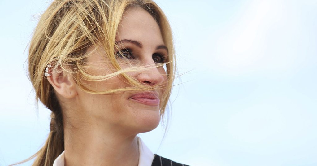 Julia Roberts’ Daughter Hazel is Growing Up Fast and Looks Just Like Her Mother - Featured image