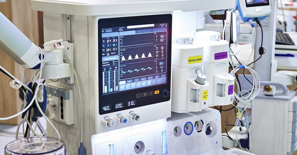 Man Devotes His Whole Life to Taking Care of His Wife Who’s in a Vegetative State - Featured image