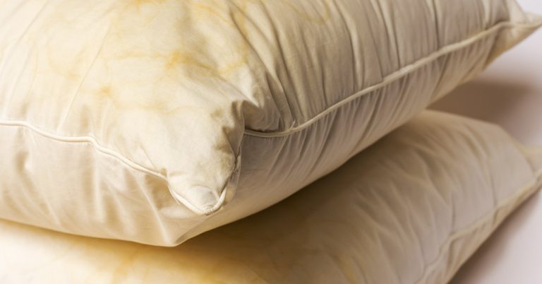 The Cleaning Hack To Remove Yellow Stains From Pillows That Costs Just 5 Cents - Featured image