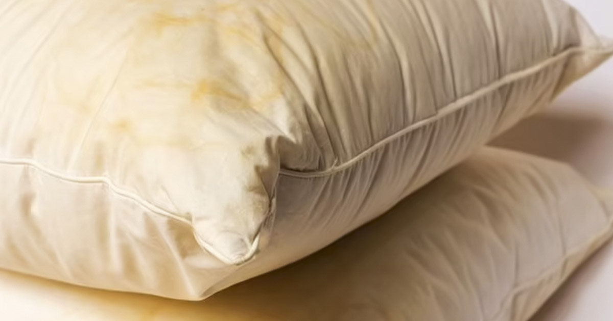 Pillow Cleaning Hack To Remove Yellow Stains That Costs Only 0.05