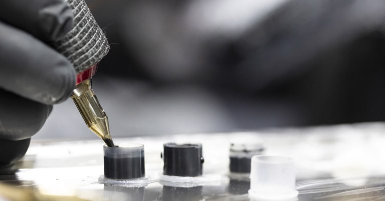 Just Beautiful: 5 Fathers Who Got Tattoos of Their Children’s Drawings to Remember Them Forever - Featured image