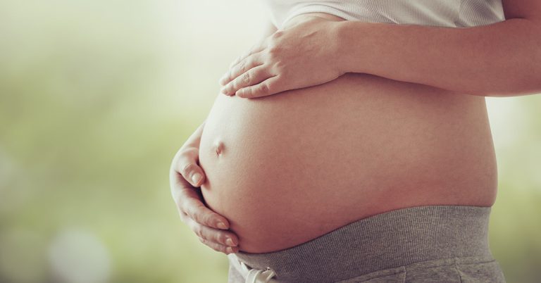 Mom Revealed She Loves Being Pregnant So Much That She Is Now Leasing Out Her Womb For $40K - Featured image