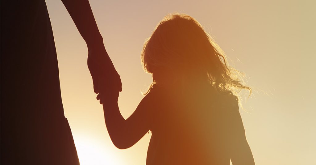 Mother says she won’t leave her daughter alone with male relatives, sparks controversy - Featured image