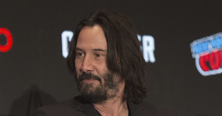 Random British Couple Flabbergasted When Keanu Reeves Crashes Their Wedding Reception - Featured image