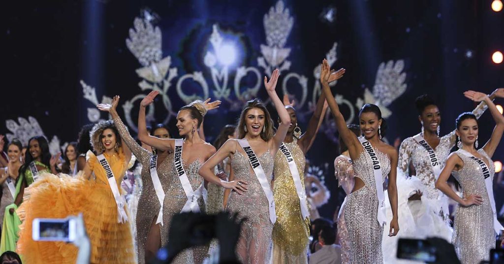 This 1965 Miss Universe Winner Looks 30, But She’s Actually 76 - Featured image