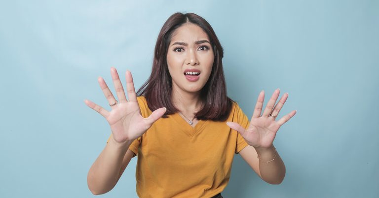 15 Inappropriate Questions Women Are Constantly Asked (But Men Aren’t) - Featured image