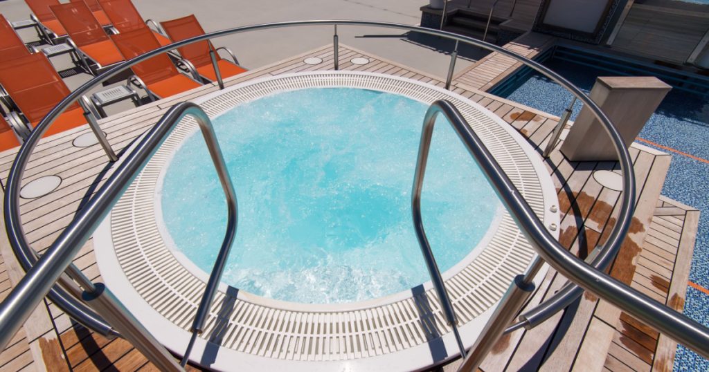 hot tub pool on a cruise ship

