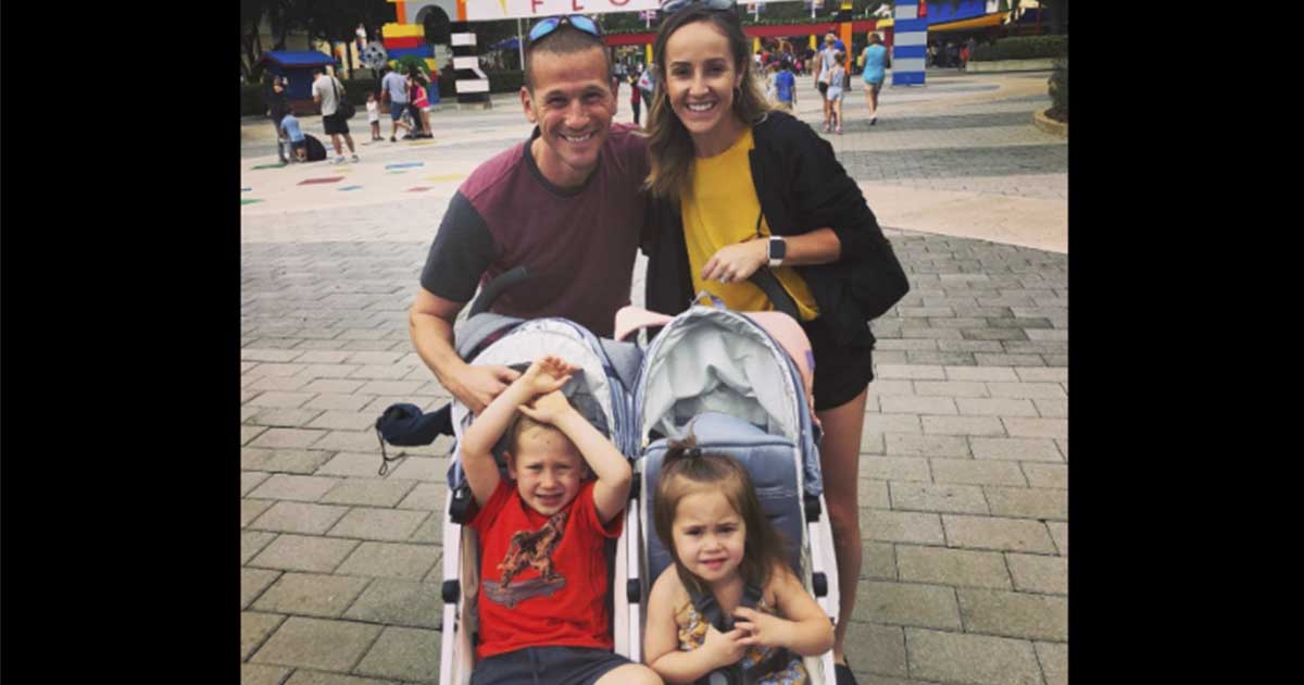 A Social Media Commenter Noticed Something Weird In Mom’s Photo, And ...