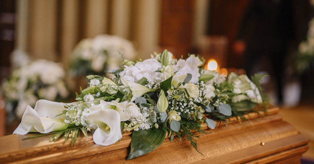 Famous TV Actor Dies of Heart Attack While 8 Months Pregnant - Featured image