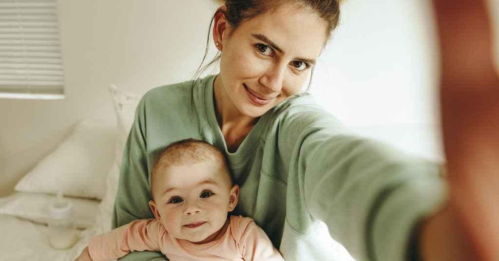 Some Millennials Are Feeling ‘Abandoned’ By Parents Not Available to Help Raise Grand kids - Featured image