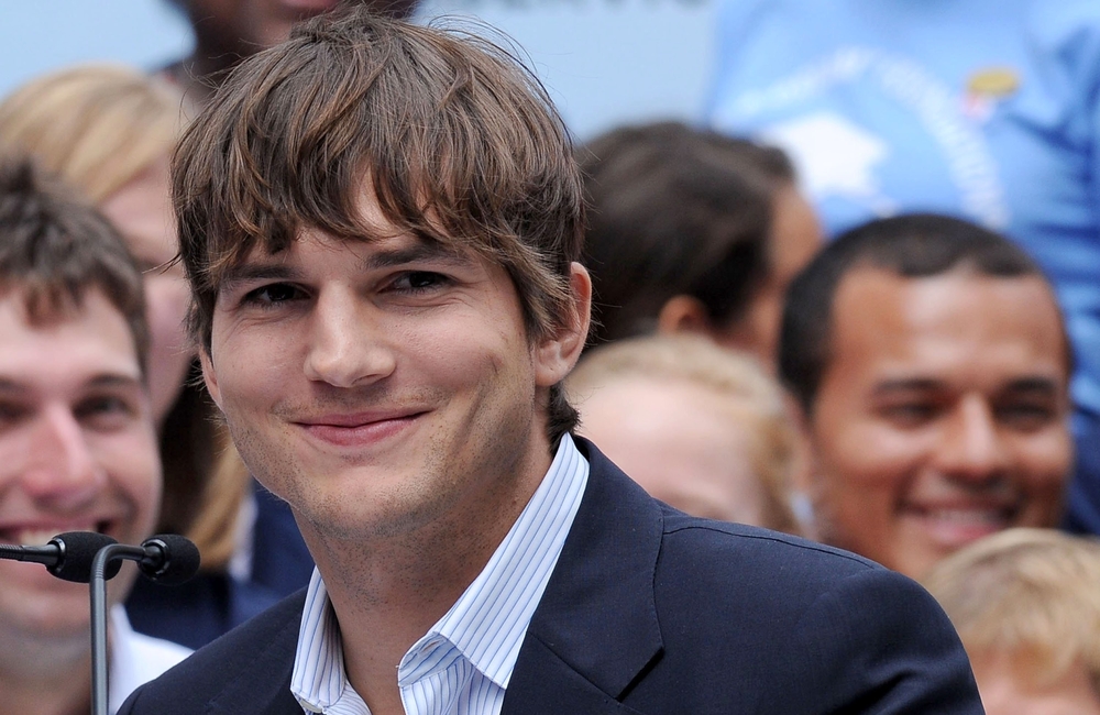 Ashton Kutcher at the press conference for Entertainment Industry Foundation I PARTICIPATE Kick Off Promotes Volunteerism, Times Square, New York September 10, 2009