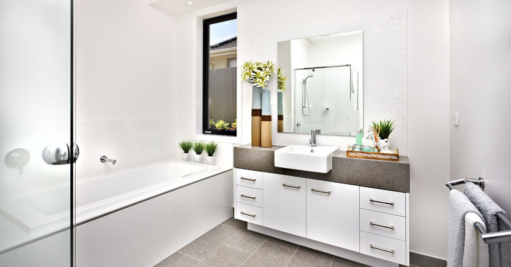 10 Tips to Keep Your Bathroom Smelling Fresh - Featured image