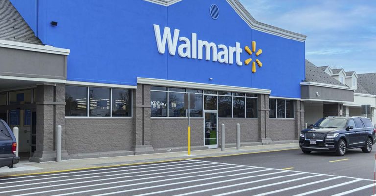 Walmart Greeter is TikTok Famous After Radiating Positivity - Featured image