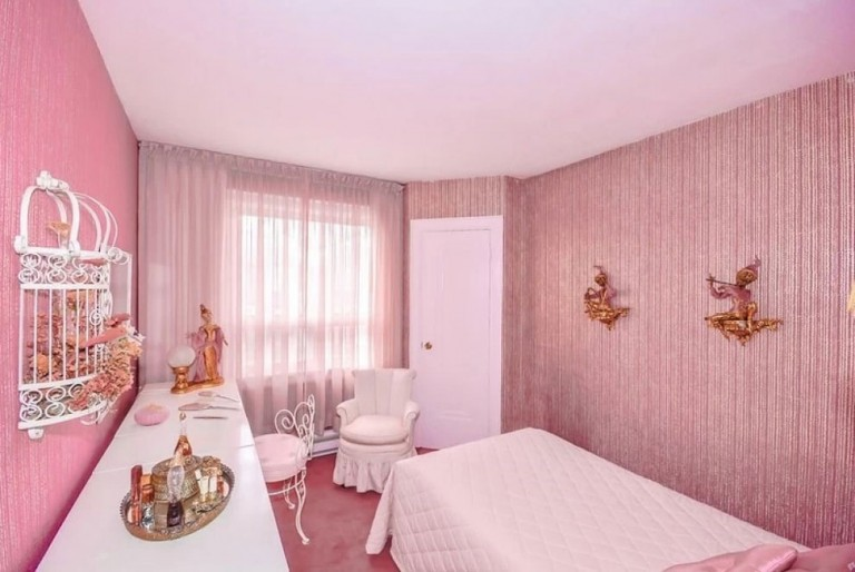 As evident, she certainly had a creative spree with the guest room!