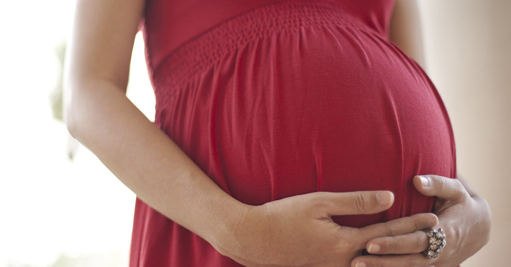 After Giving Birth, Woman Gives Family ‘Strict Rules’ to Follow if They Want to Meet Her Baby - Featured image