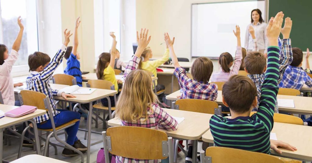 Teacher Lists the Kids’ Names They See As ‘Instant Red Flags’ - Featured image