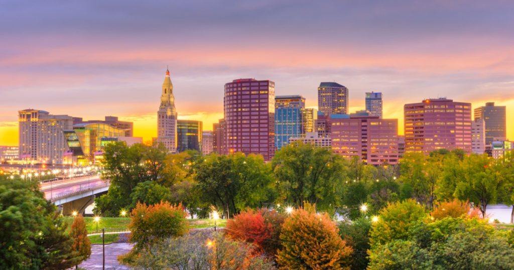 Hartford, Connecticut, USA downtown skyline.
