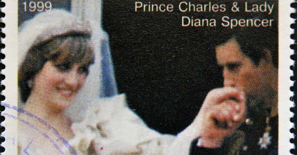 55 Rare Photos From Princess Diana’s Wedding You’ve Probably Never Seen - Featured image