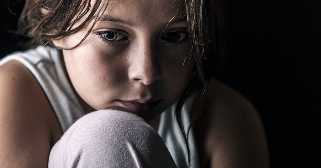 7 Things Unloved Daughters Carry into Adult Relationships - Featured image