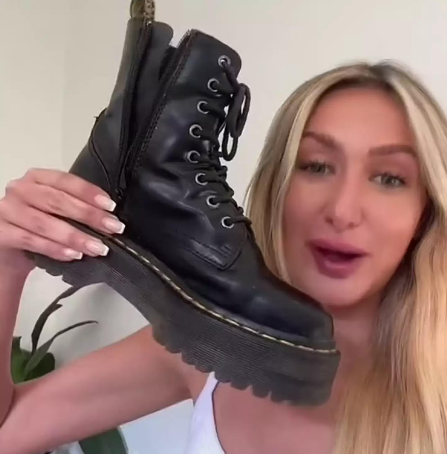 Woman Sends Chilling Warning About Facebook Marketplace After Trying to