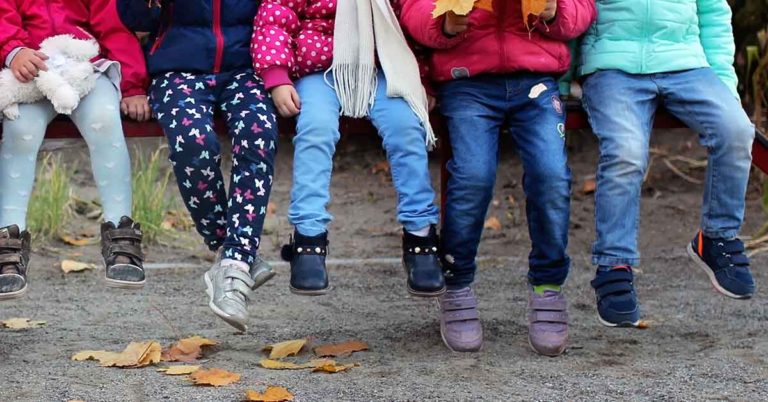 Mother Of 12 Struggles to Afford Her Kids With Staggering $24k Annual Food Bills - Featured image