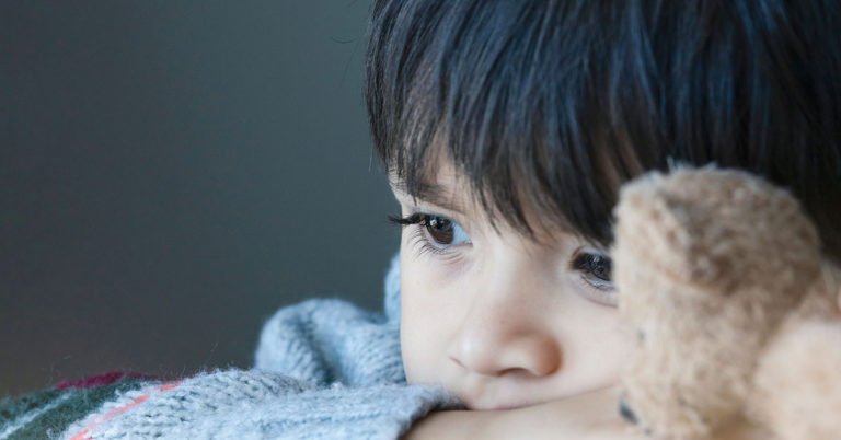 18 Habits You Probably Developed if You Weren’t Loved as a Child - Featured image