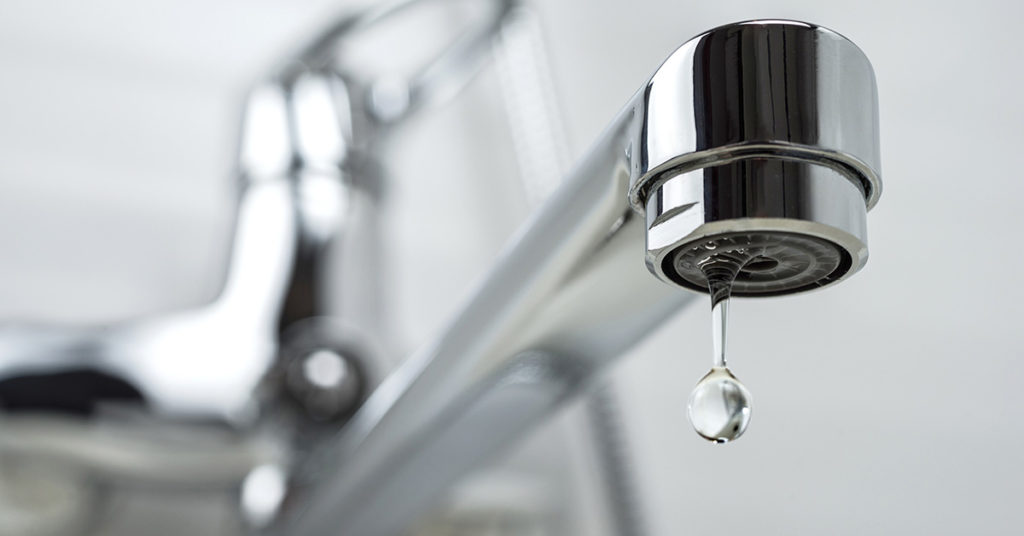 High Utility Bill? 7 Signs To Avoid Being Scammed (Internet, Electricity and More) - Featured image