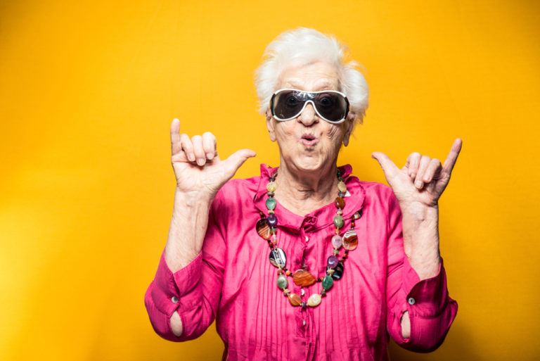 10 Real Perks You Only Get When You Turn 80 in America - Featured image