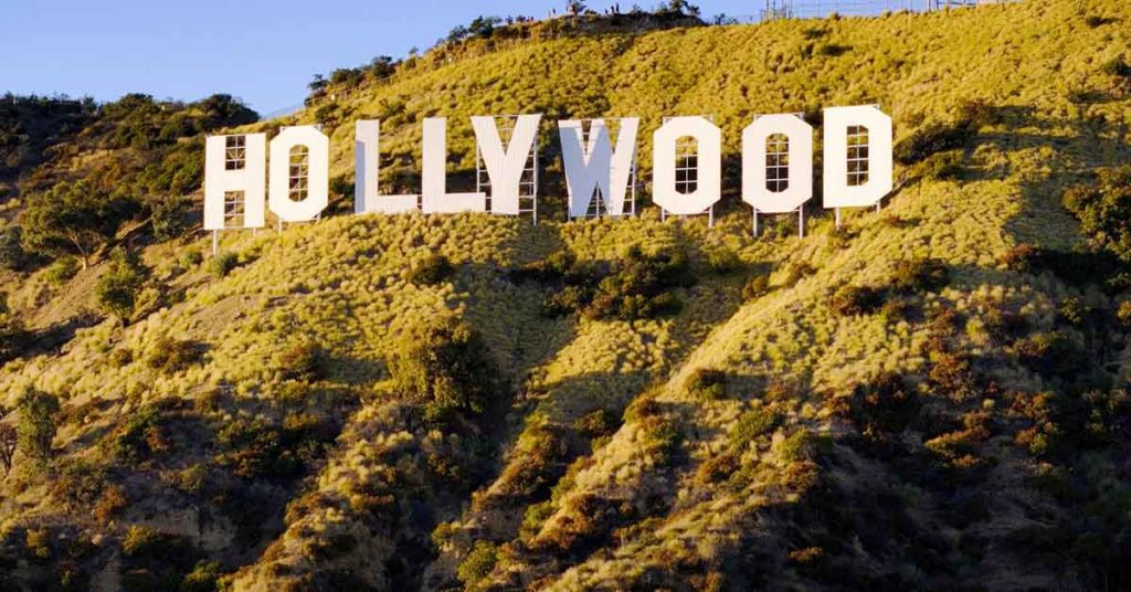 She Was Once a Movie Star Whose Gaze and Intense Blue Eyes Drove Fans Wild. Where is She Today? - Featured image