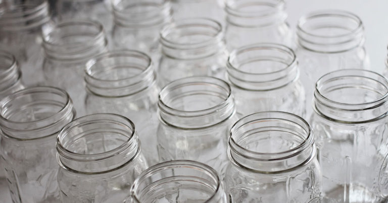 Store Fruit In Mason Jars to Keep Them Fresh for Longer - Featured image